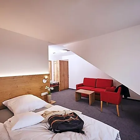 Burg 3* Донауэшинген